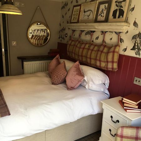 ברפורד The Golden Pheasant Hotel מראה חיצוני תמונה